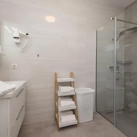Stunning In With Outdoor Swimming Pool, Sauna And Wifi Vila *